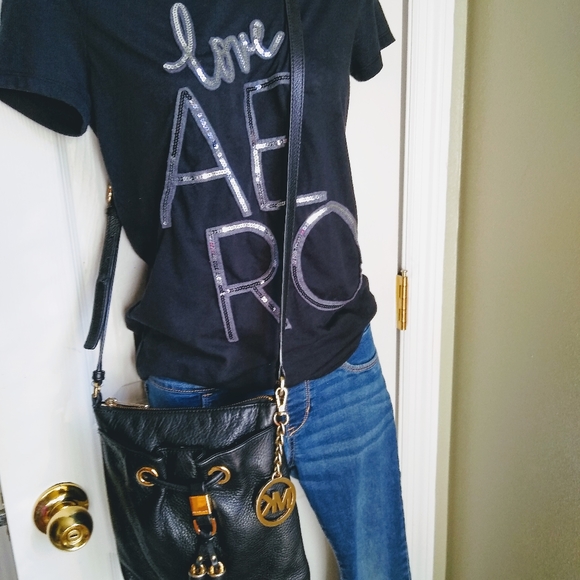 Michael Kors Handbags - Authentic Michael Kors leather purse